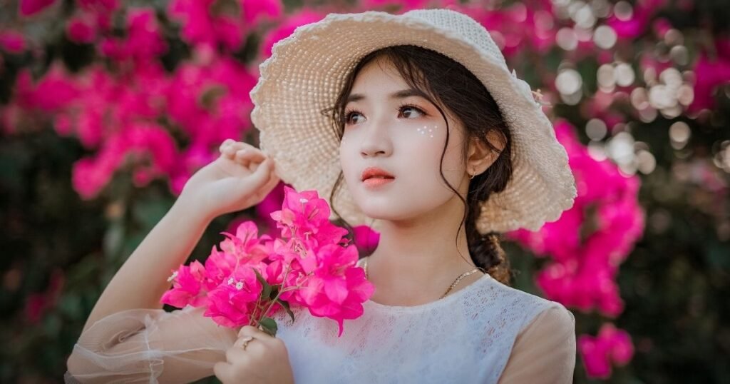 Girl Tareef Shayari in Hindi