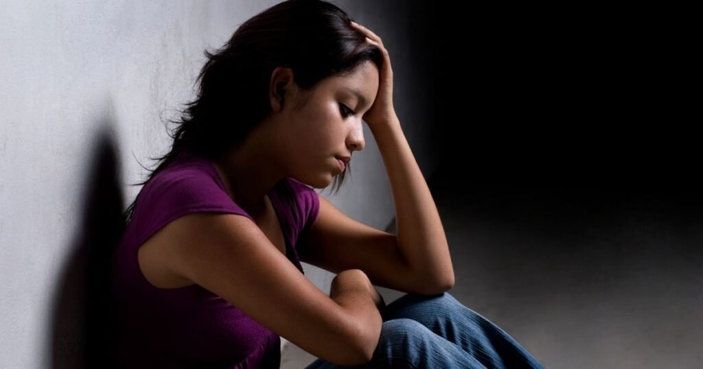 Sad Shayari Status For Girls