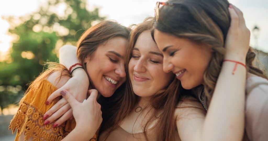 Dosti Shayari 2 Line Girl Latest