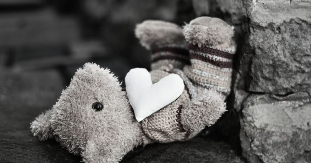 Alone Emotional Broken Heart Shayari